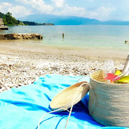 Luxury Lakeside Right On The Water Apartman Salò