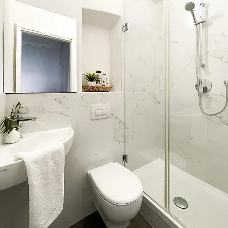 Apartment Luxury Lakeside Right On The Water Salo