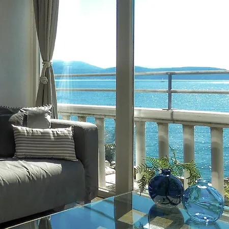 Luxury Lakeside Right On The Water * Salo